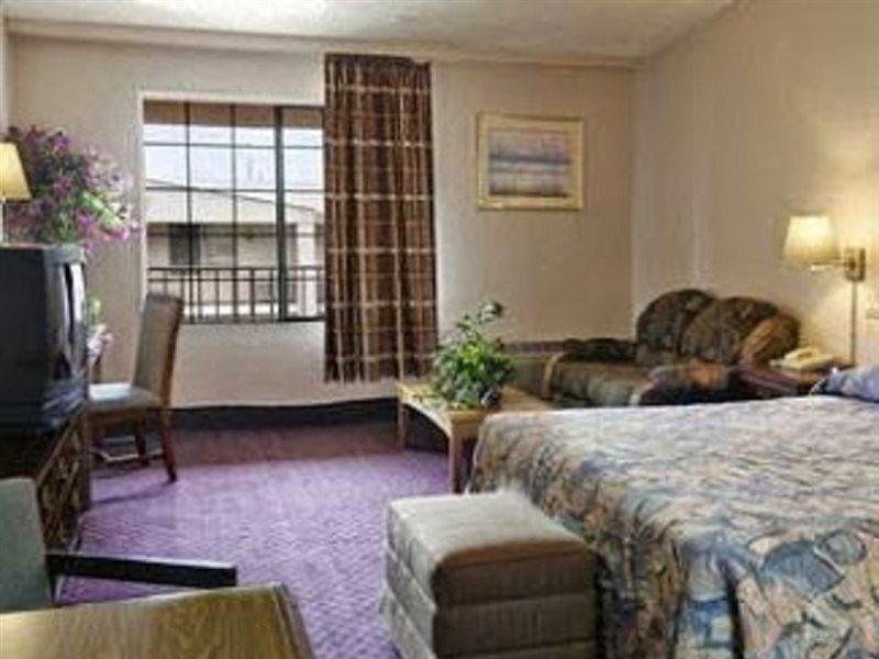 Rodeway Inn & Suites Ντένβερ Δωμάτιο φωτογραφία